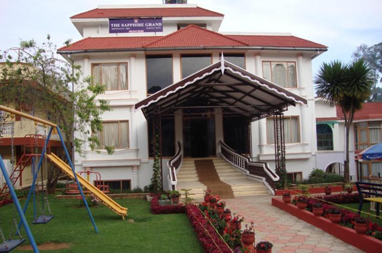 Hotel Sapphire Grand Ooty Kültér fotó