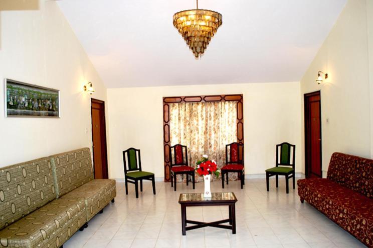 Hotel Sapphire Grand Ooty Kültér fotó