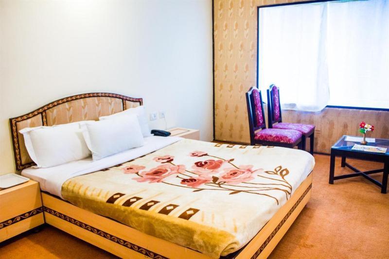 Hotel Sapphire Grand Ooty Kültér fotó